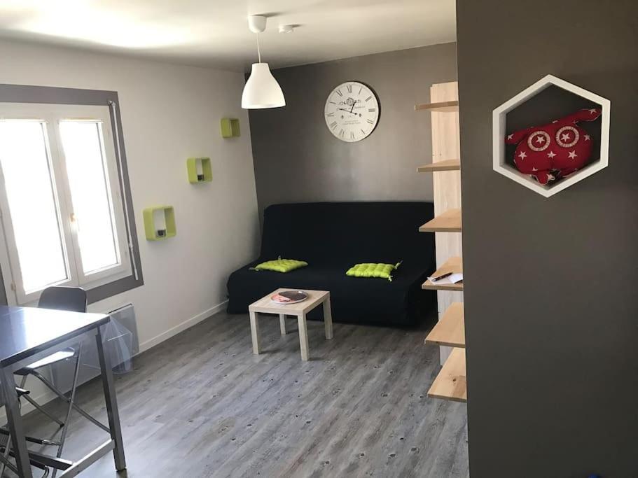 Studio Near Downtown And Old Port ลาโรแชล ภายนอก รูปภาพ